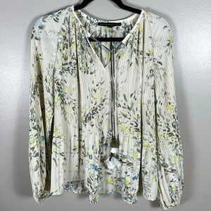 White House Black Market Balloon Sleeve Floral Blouse
